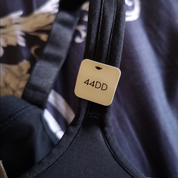 Brand new Déesse bra! Tags still on - Picture 3 of 5